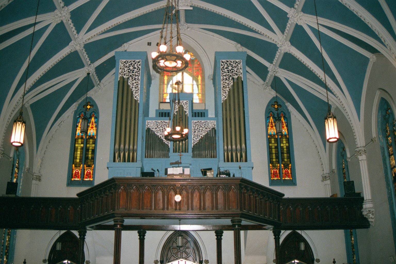 Holy-Name-Church-before-Choir-Loft